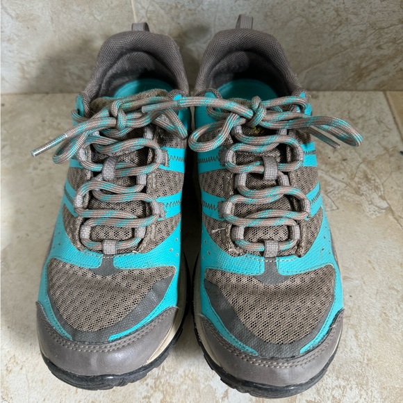 Columbia women’s hiking shoes - Picture 3 of 6